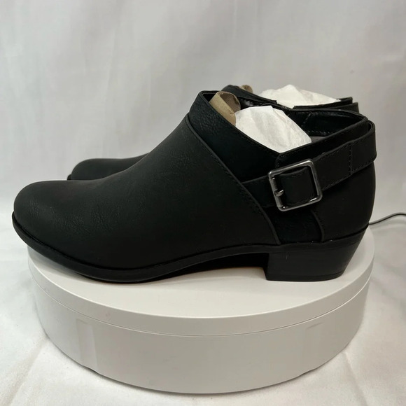 Women’s LifeStride® Lexi Booties in black 9.5 med, new in box - Picture 11 of 13